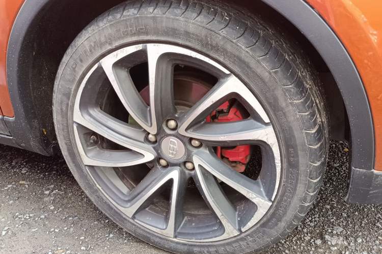 Used Geely Auto Emgrand GS 2016 Elegant Edition 1.3T Automatic ZhenShang Model Right Front Wheel Hub