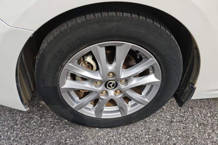 Used Mazda 3 Axela 2017 Sedan 1.5L Automatic Luxury Model Emission Standard China V Left Front Wheel Hub