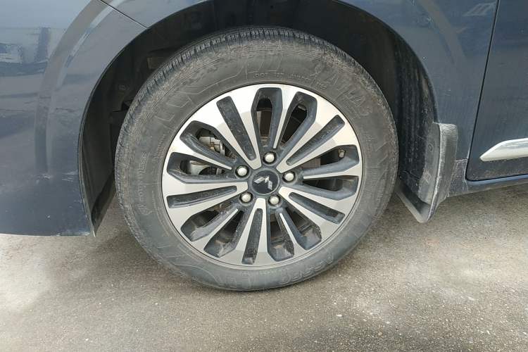 Used Wuling Jiachen 2022 1.5T CVT Deluxe Flagship Edition
