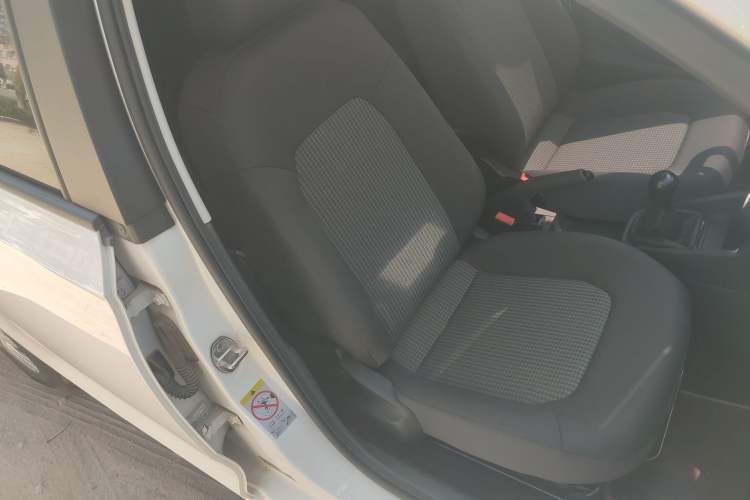 Used Volkswagen Santana 2016 1.6L Manual Fashion Edition
