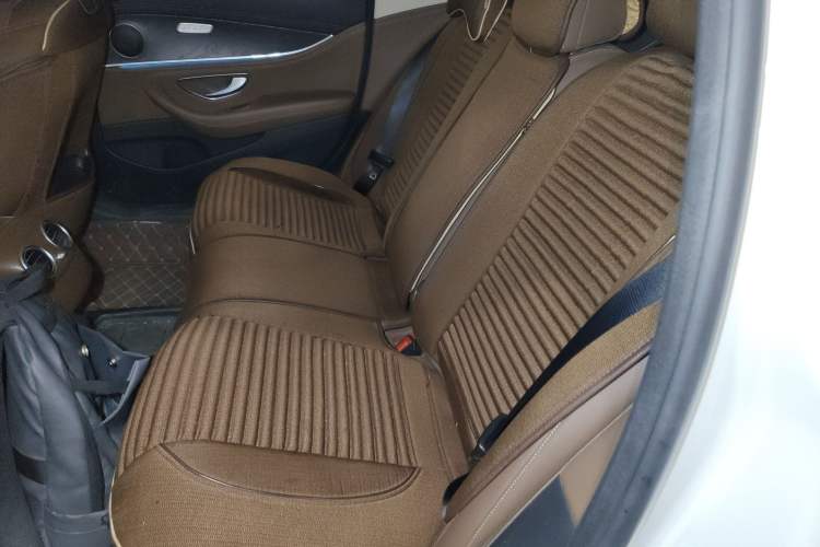 Used Mercedes-Benz E-Class 2016 E 300 L Sporty and Stylish Model