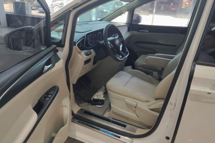 Used Buick GL8 2022 ES Landtrek 653T Comfort Edition