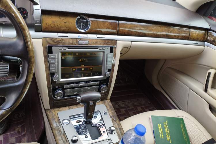 Used Volkswagen Phaeton 2011 3.6L V6 5-Seater Extended Comfort Version
