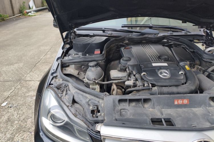 Used Mercedes-Benz C-Class 2011 C 200 CGI Fashion Model
