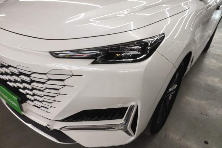 Used CHANGAN UNI-K 2024 2.0T Two-Wheel Drive YueShang Trim Left Front Headlight