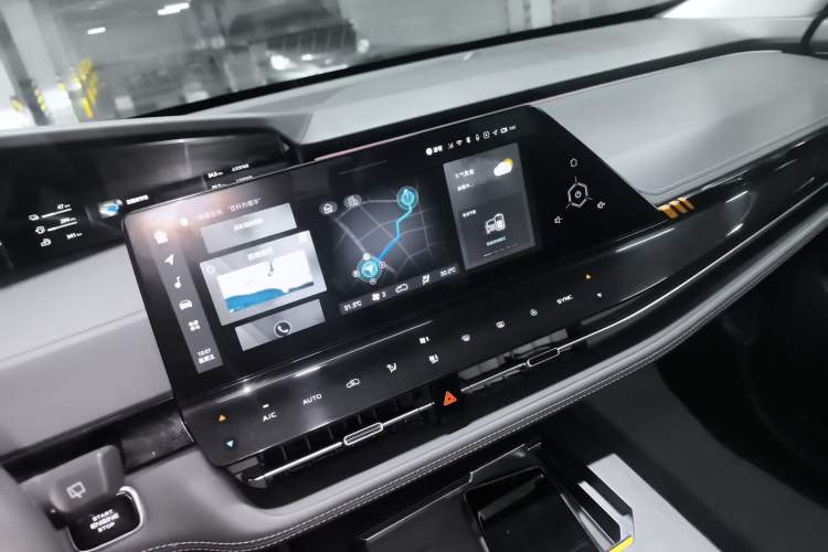 Used CHANGAN UNI-K iDD 2022 Blue Whale iDD 130km 1.5T Prestige Model Audio And AC Panel