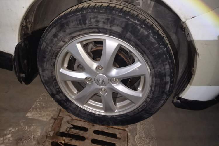 Used CHANGAN KAICHENG Ounuo S 2015 1.5L Jin Ouno Standard Model Right Front Wheel Hub