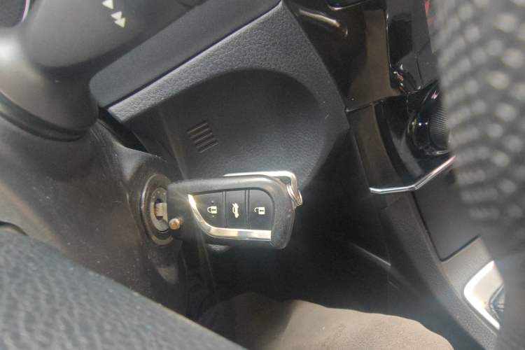 Used Toyota Corolla 2017 1.6L Manual GL