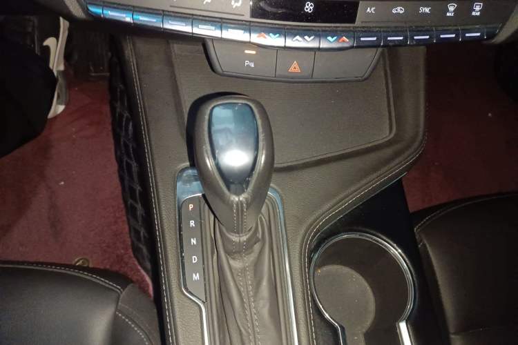 Used Cadillac CT4 2021 28T Fashion Edition Gear Lever