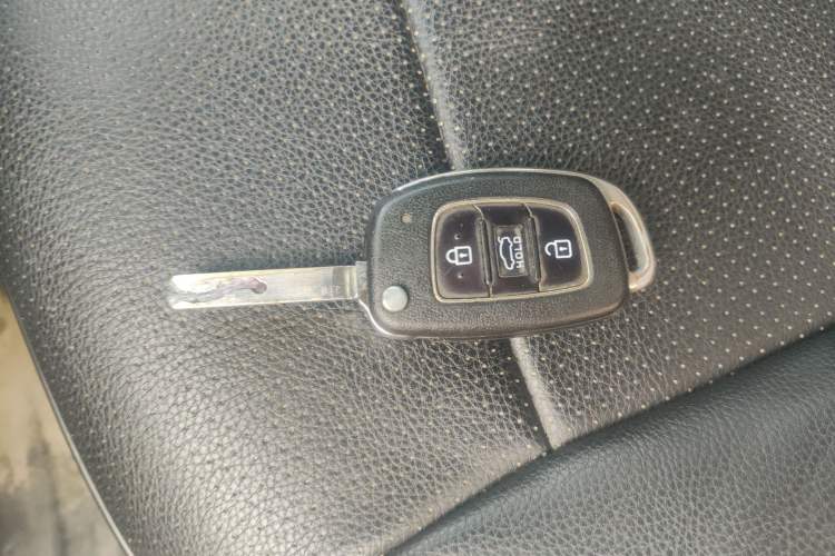 Used Hyundai Verna (new generation) 2016 1.4L Manual Cool Edition GLS Vehicle Key