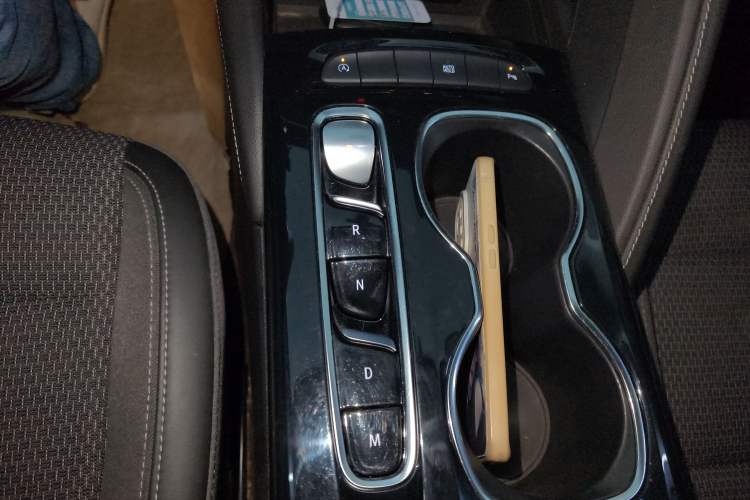 Used Buick Envision 2022 Encore S 552T Two-Wheel Drive Elite Model
