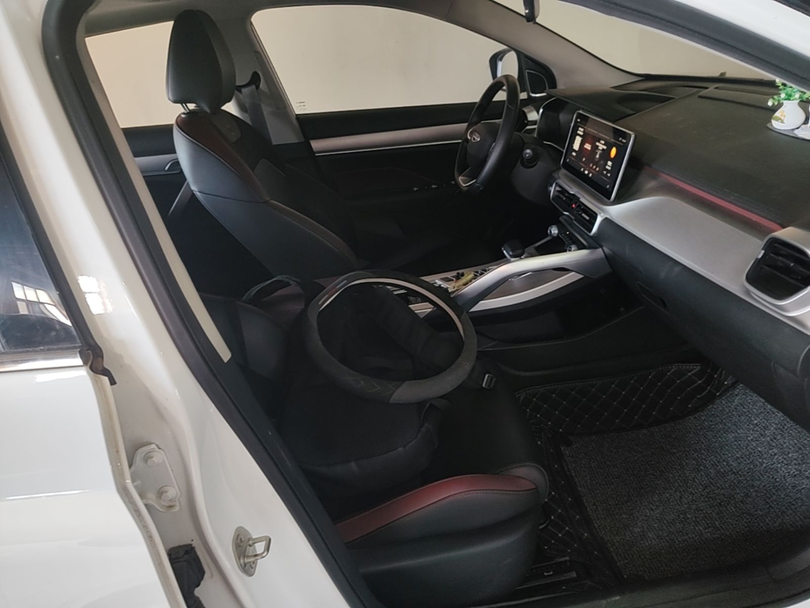 Geely Auto Coolray 2021 1.4T DCT Diamond Edition — снимка 19