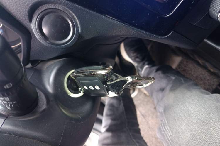 Used Dongfeng Fengon 580 2018 Revised Version 1.8L Manual Comfort Edition Vehicle Key