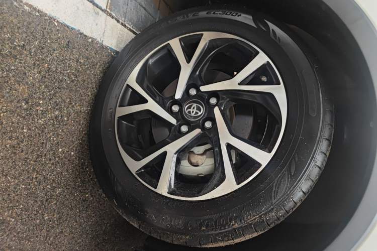 Used Toyota C-HR 2020 2.0L Luxury Edition
