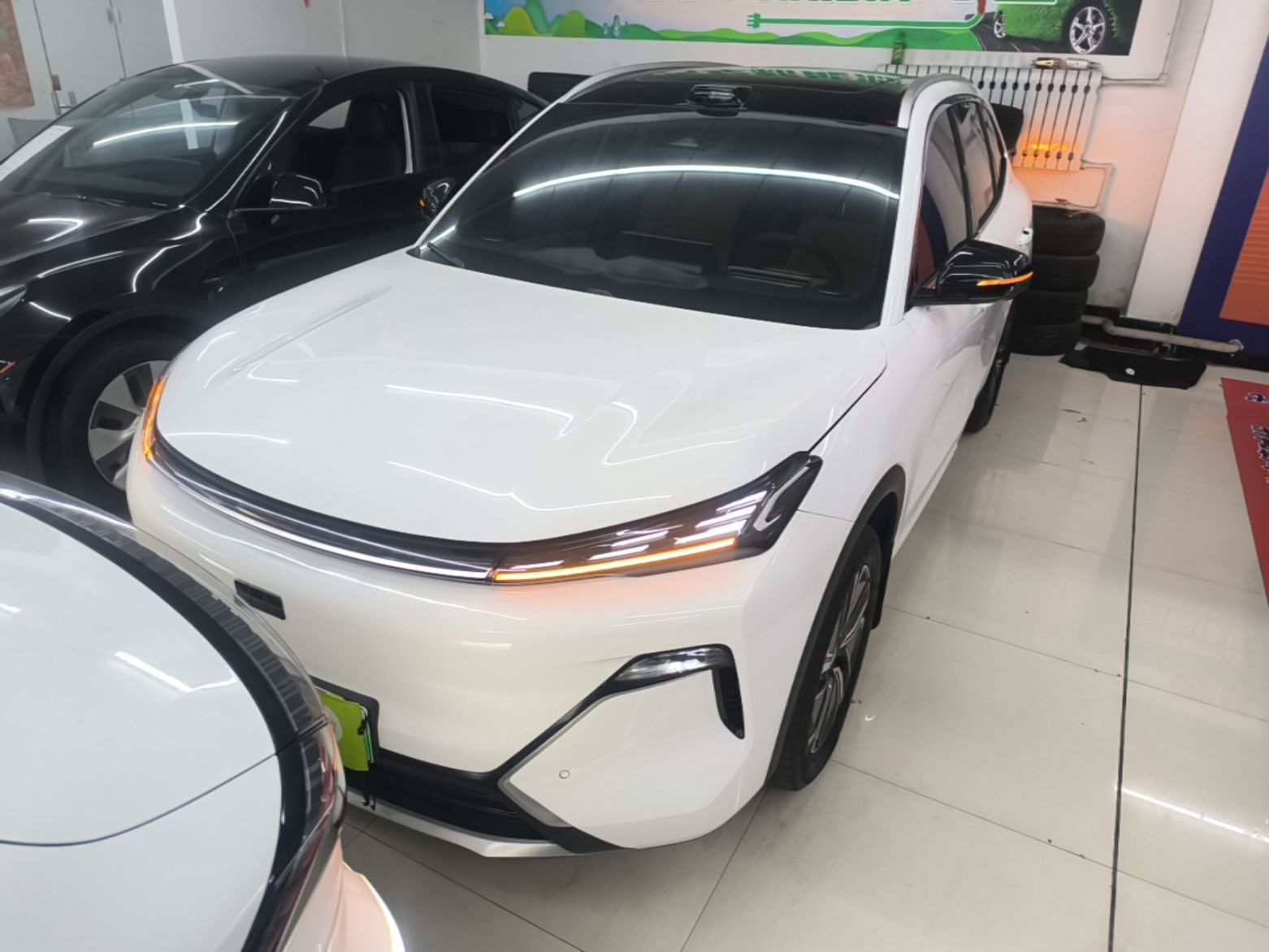 Под передней частью автомобиля