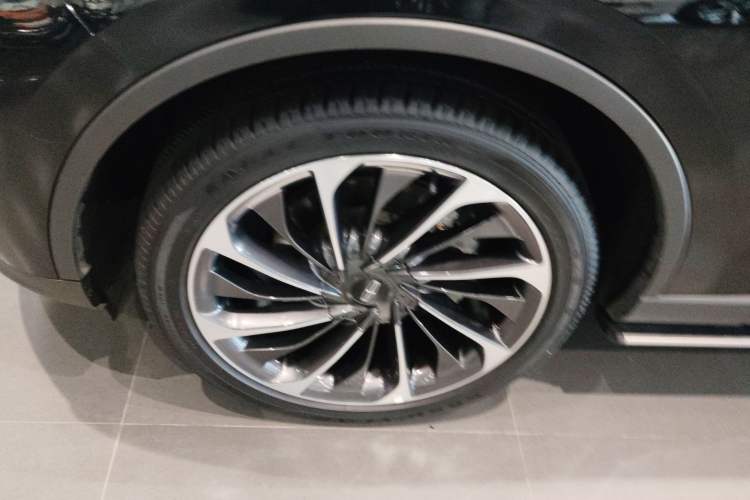 Used Lincoln Aviator 2024 3.0T V6 All-Wheel-Drive Luxury Edition Six Seats