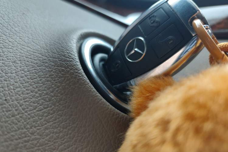 Used Mercedes-Benz Viano 2013 3.0L Comfort Edition