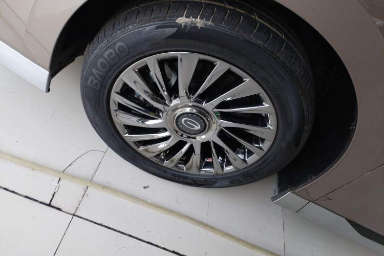 Used GAC Trumpchi M8 2023 Zongshi Series Dual-Motor Flagship Edition Exterior 5