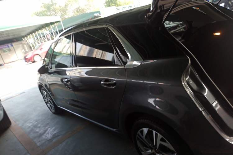 Used Citroen C4 Picasso 2015 1.6T Luxury 5-Seat Model
