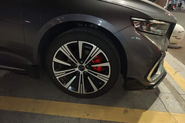 Used Geely Auto Preface 2026 Model Oriental Yao 1.5TD Kunlun Edition Right Front Wheel Hub