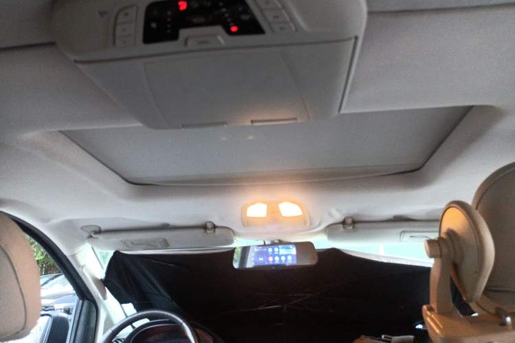 Used SAIC MAXUS G10 2014 2.0T Automatic Luxury Executive Edition
