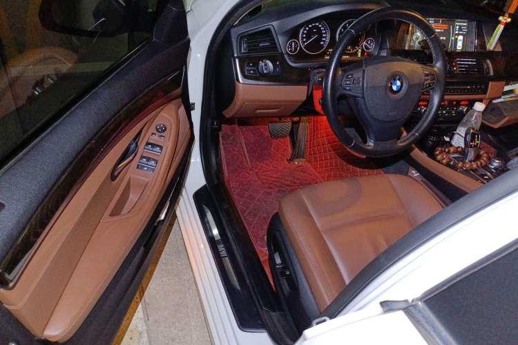 Used BMW 5 Series 2014 525Li Leading Model