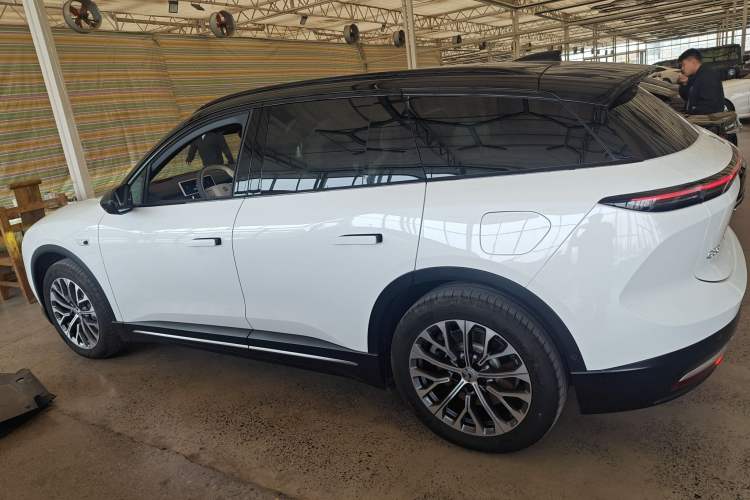 Used Nio ES6 2024 75 kWh
