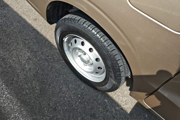 Used Wuling Hongguang V 2022 1.5L Jingqu Edition Electric-Assist LAR
