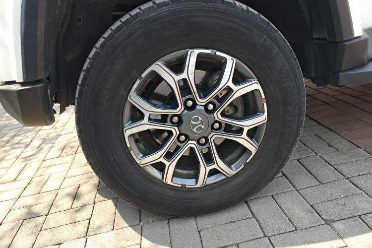 Used BAIC Off-Road BJ40 2019 2.3T Automatic Four-Wheel Drive Urban Hunter Edition Premium Model China VI Emission Standard