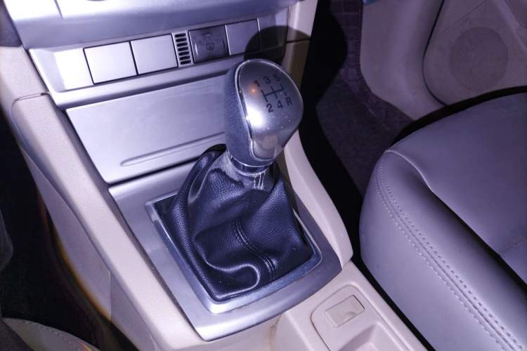 Used Ford Focus 2011 Sedan 1.8L Manual Classic Model
