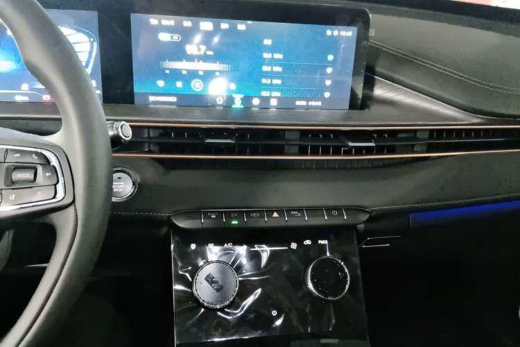 Used EXEED Zhuifeng C-DM 2022 1.5 TCI-DHT 105 km "Chengfeng Qi" Edition Audio And AC Panel
