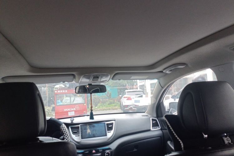 Used Hyundai Tucson 2015 1.6T Dual-Clutch Two-Wheel-Drive Smart Model
