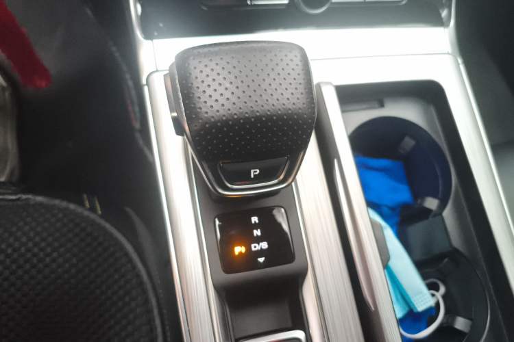 Used Roewe RX5 2020 PLUS 300TGI Automatic Ali National Trend Flagship Edition
