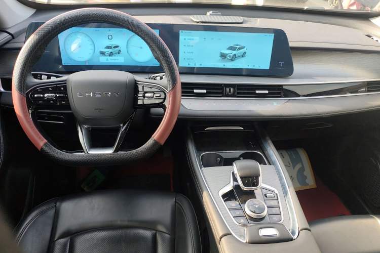 Used Chery Tiggo 8 PRO 2024 Champion Edition 290T Two-Wheel Drive Shining Version 7 Seats