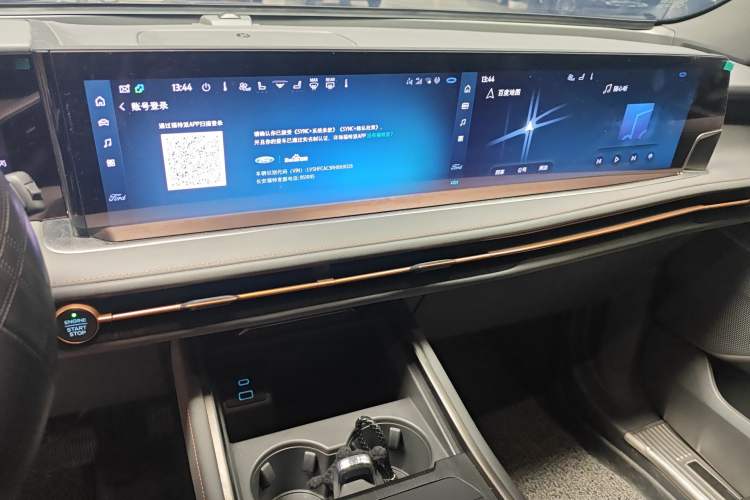 Used Ford Edge 2023 Ford Explorer L 2.0T EcoBoost Four-Wheel Drive 7-Seater Supreme Model Audio And AC Panel