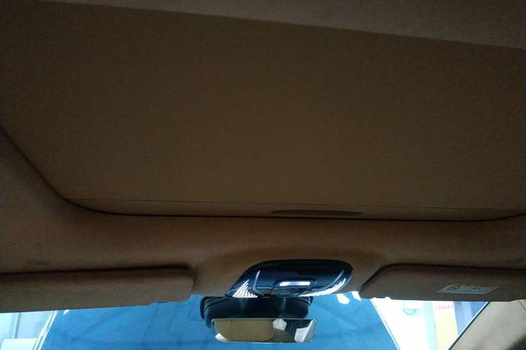 Used VOYAH Dream 2025 PHEV Four-Wheel Drive Prestige Qiankun Edition