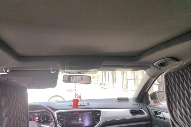 Used Volkswagen T-ROC 2022 280TSI DSG Two-Wheel Drive R-Line Pro PLUS Headliner