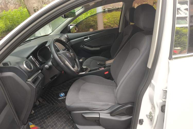 Used Venucia T70 2016 1.6L Manual Ruixing Edition
