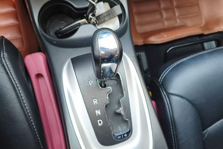 Used Dodge Journey 2013 2.4L Two-Wheel Drive Luxury Version