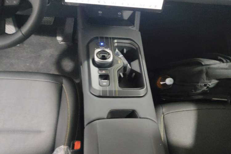 Used Toyota bZ5 2025 Model 550 PRO