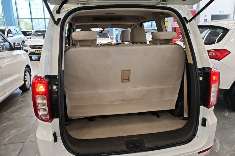 Used Wuling Hongguang 2019 1.5L S Standard Version China VI LAR