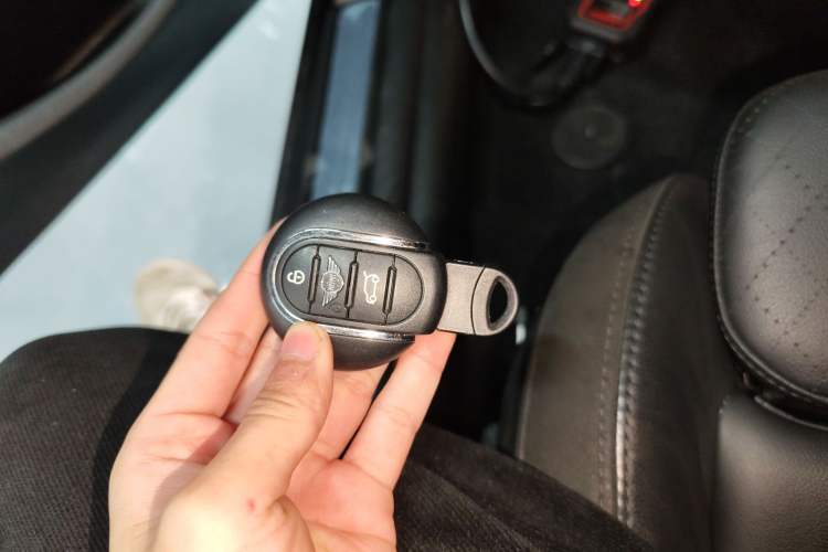 Used MINI MINI 2022 Updated 1.5T COOPER Classic Edition Five-Door Version