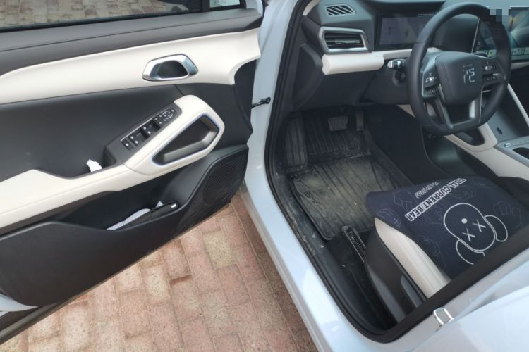 Used BYD Yuan UP 2025 Intelligent Driving Version 401 KM Dynamic Edition