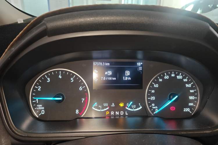 Used Ford EcoSport 2018 1.5L Automatic Platinum Wing Model Odometer Close Up