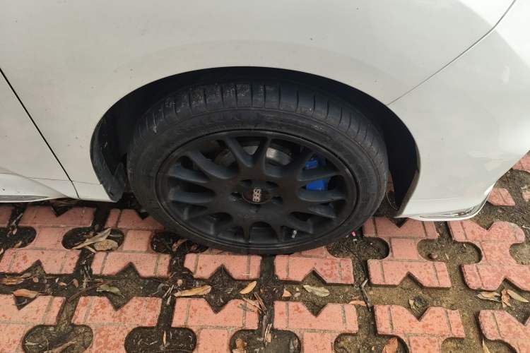 Used Honda Odyssey 2021 2.0L Rui·Comfort Edition Right Front Wheel Hub