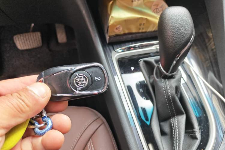 Used Buick GL6 2019 18T 6-Seater Connected Luxury Version China VI Standard