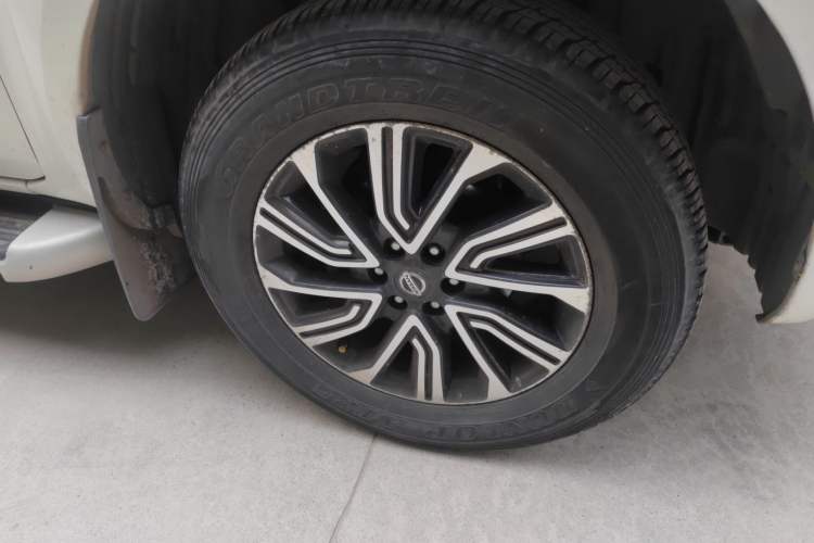 Used Nissan Terra 2018 2.5L Automatic 4x4 Luxury Edition
