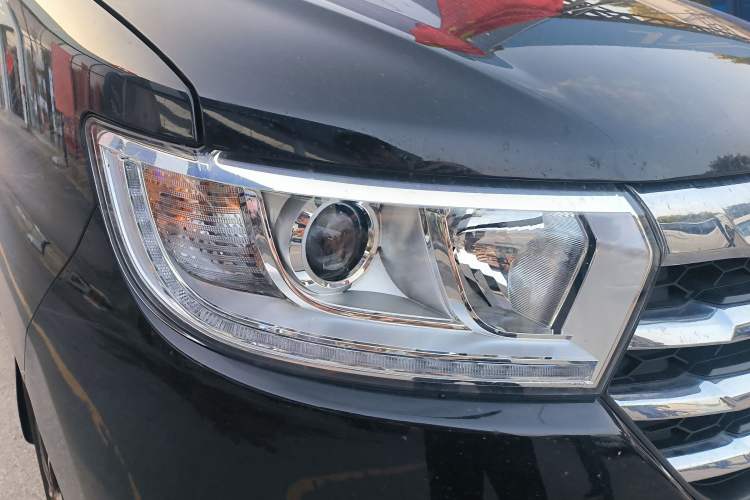 Used JAC Refine M3 2025 PLUS 1.8L Manual Classic Edition 7 Seats