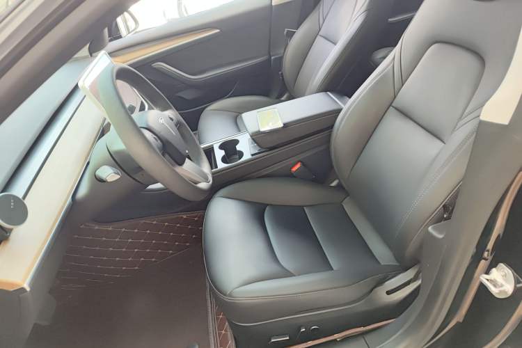 Used Tesla Model 3 2022 Rear-Wheel-Drive Version Left Front Seat