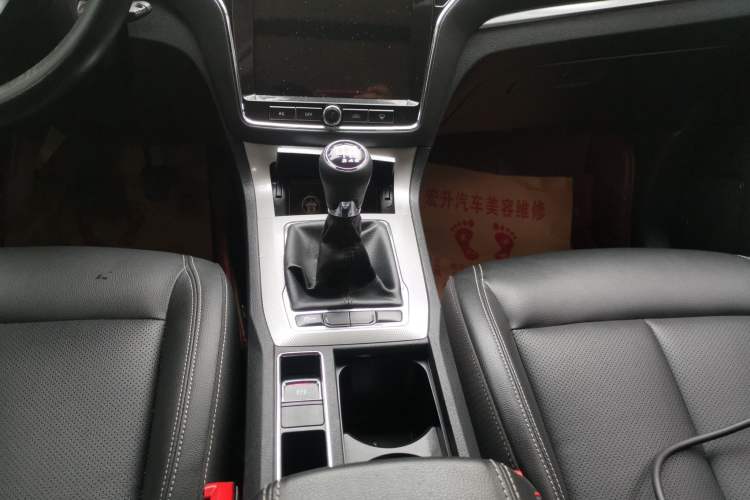 Used Roewe RX5 2018 20T Two-Wheel Drive Manual Flagship Edition